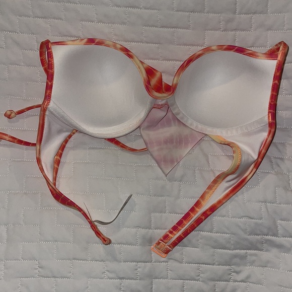 Victoria Secret 3/20$ (Pink) peachy orange and yellow& white size medium EUC 🍭 - Picture 4 of 4